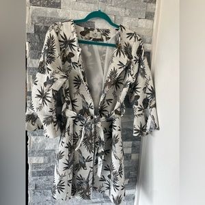 Women’s SANDY KOSTA Belted Parrot Lined Wool Blend Jacket-Medium